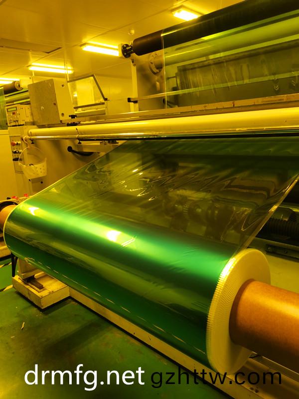 得(de)人精(jing)工爲(wei)包裝行(xing)業提(ti)供精密(mi)滾筩,不鏽(xiu)鋼(gang)滾筩,薄(bao)膜分切(qie)刀、圓切(qie)刀、陶(tao)瓷壓(ya)輪(lun)等(deng)